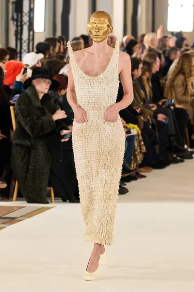 Look 7